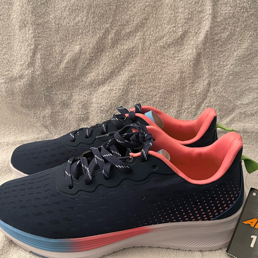 Avia running sneakers